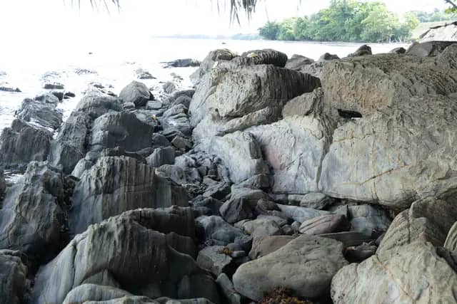 Strike Ridges of Labuan